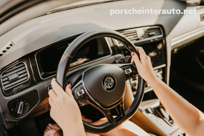 VW-E-GOLF-DOSEG-DOMET-BATERIJA-CENA-CENIK-porsche-inter-auto-zaloga-rabljeni_2