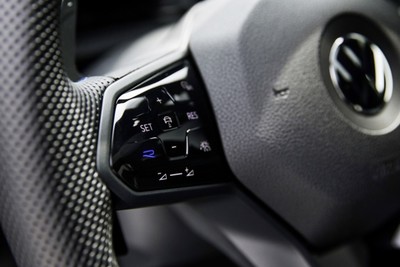 VW-GOLF-8-R-2020-2021_12