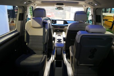 VW-MULTIVAN-2022_61