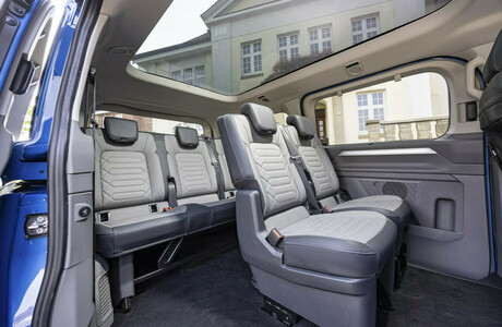 VW-TRANSPORTER-CARAVELLE-T7-2025-PORSCHE-INTER-AUTO-3_1