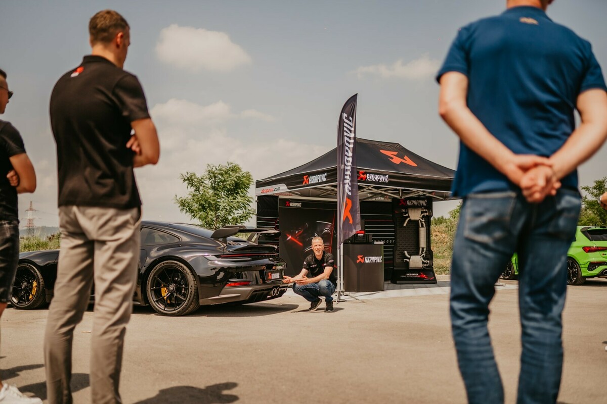 Porsche Verovškova in Akrapovič dogodek