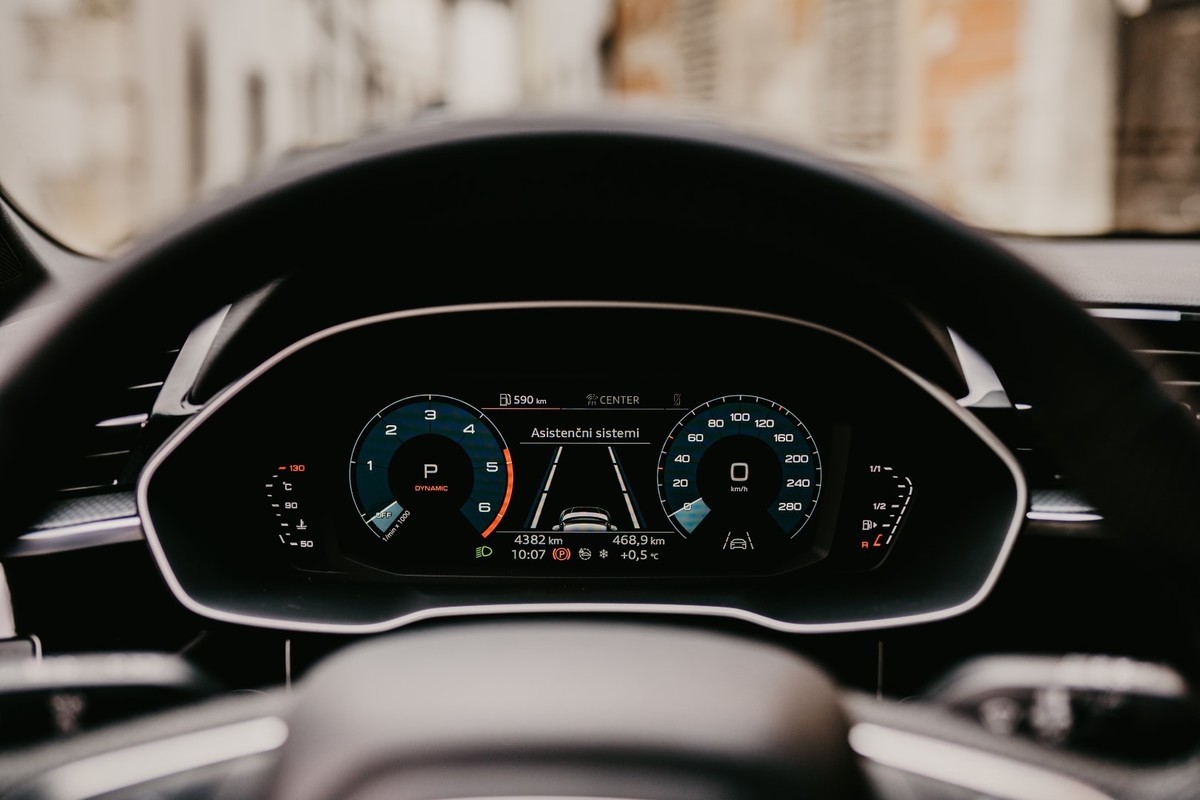 Audi Q3 Sportback - digitalni merilniki (Audi Virtual Cockpit)