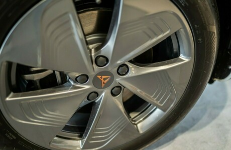 cupra-born-bold-akcija-porsche-inter-auto-9