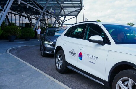 eurobasket-2023-porsche-verovskova-mobilni-sponzor-zensko-prvenstvo-v-kosarki-6