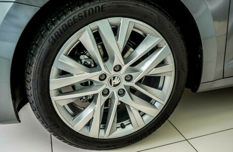 nova-skoda-octavia-2024-porsche-inter-auto-4-1