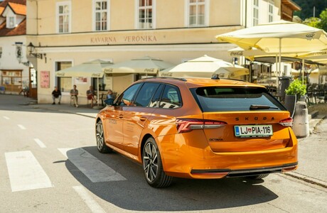 nova-skoda-octavia-porsche-inter-auto-ponudba-anniversary-edition-2025-14