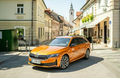 nova-skoda-octavia-porsche-inter-auto-ponudba-anniversary-edition-2025-1