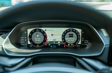 nova-skoda-octavia-porsche-inter-auto-ponudba-anniversary-edition-2025-7