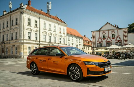 nova-skoda-octavia-porsche-inter-auto-ponudba-anniversary-edition-2025-8