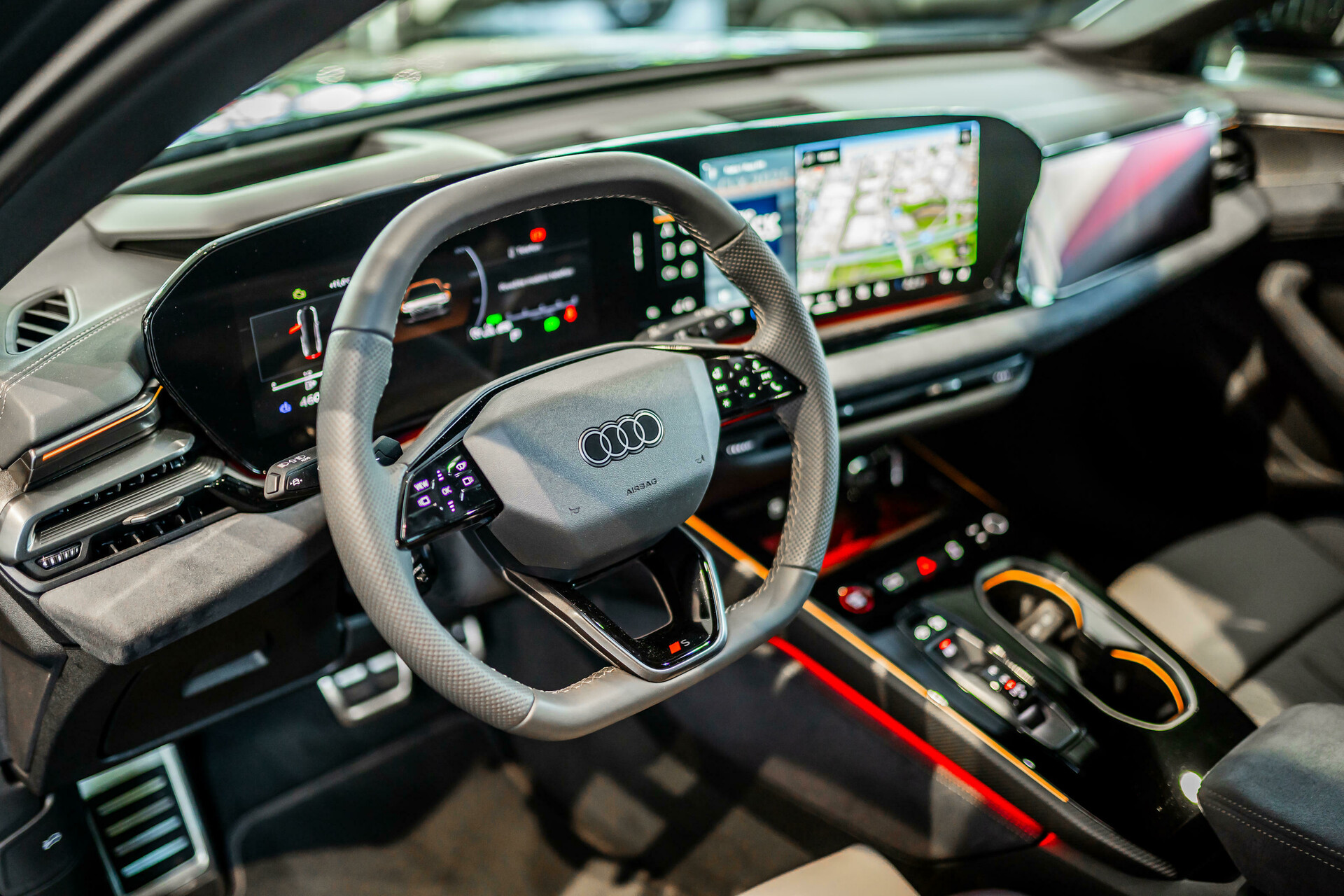 A6 notranjost - MMI zaslon za sopotnika