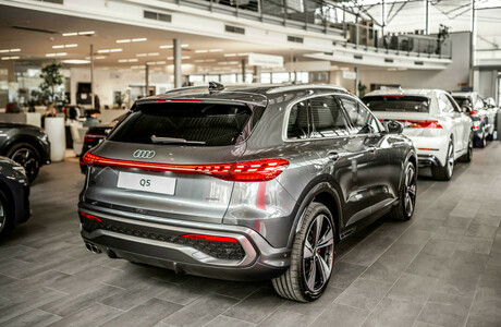 novi-audi-q5-2025-porsche-inter-auto-cena-cenik-tfsi-tdi-quattro-ponudba-slovenija-_1