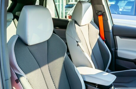 novi-skoda-elroq-cena-novosti-akcije-porsche-inter-auto-slovenia-2025-39