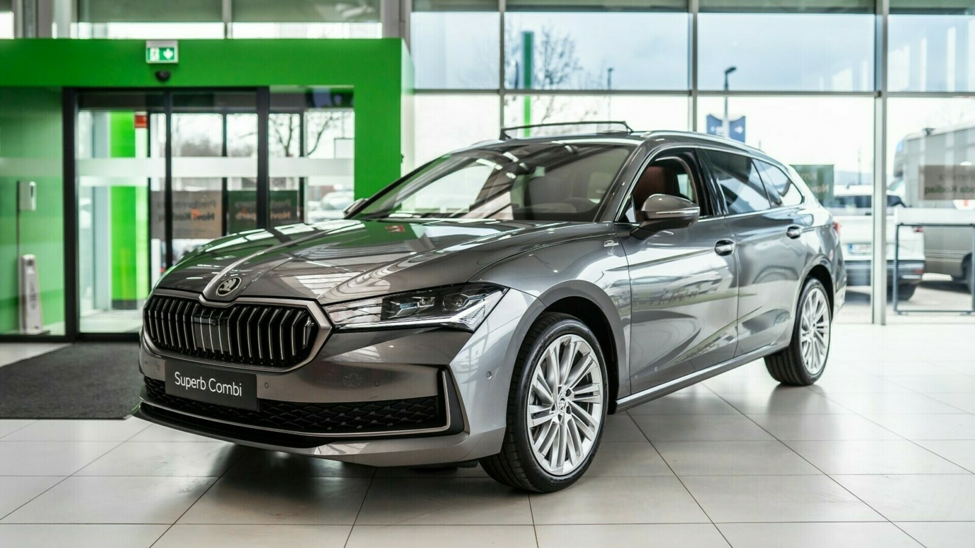 novi-skoda-superb-combi-2024-porsche-inter-auto-1