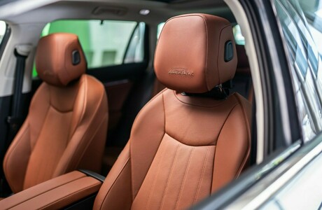 novi-skoda-superb-combi-2024-porsche-inter-auto-27