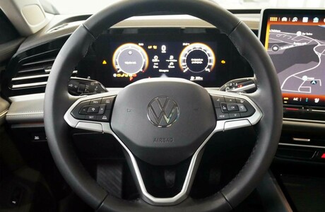 novi-vw-passat-variant-2024-porsche-inter-auto-13