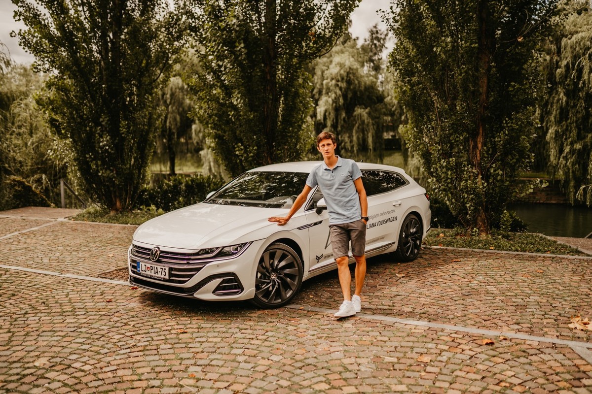 VW Arteon Shooting Brake 2021 in Peter Prevc