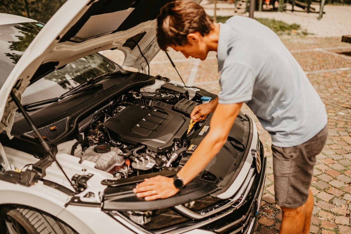 VW Arteon Shooting Brake 2021 in Peter Prevc
