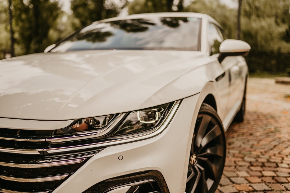 VW Arteon Shooting Brake 2021 in Peter Prevc