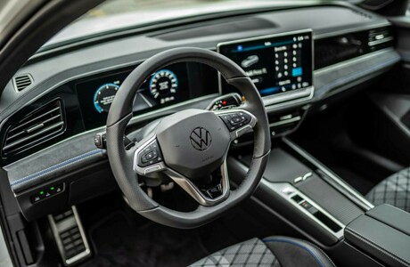 peter-prevc-vw-passat-porsche-ljubljana-80