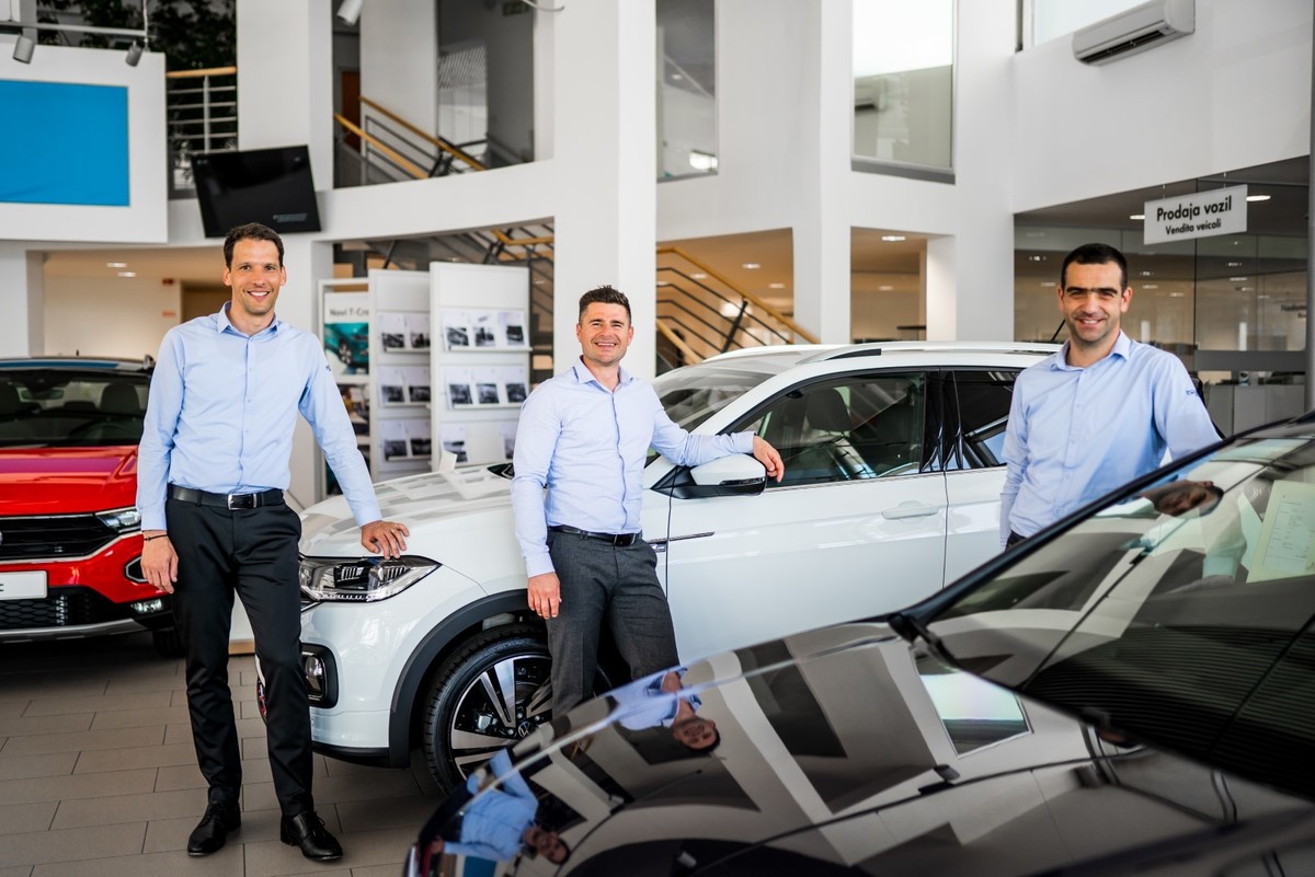  Prodajni svetovalci Volkswagen pri Porsche Koper