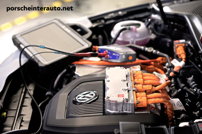 servis-elektricnih-vozil-porsche-inter-auto-elektricni-avtomobili-servis_4