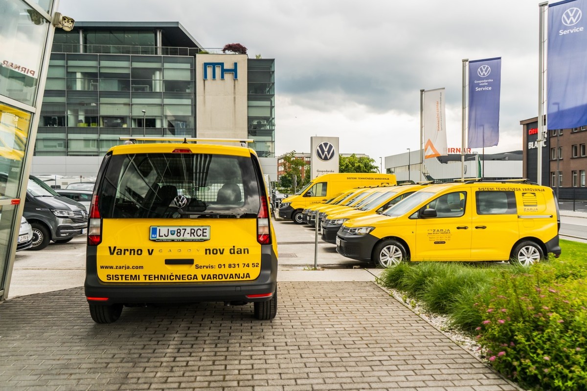 VW Caddy in Zarja Elektronika