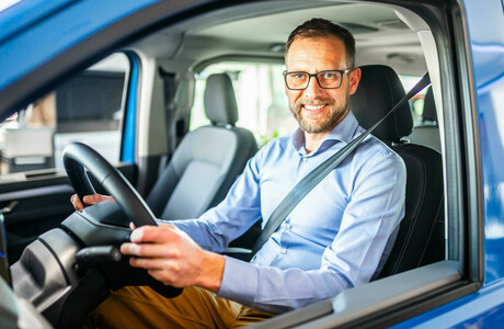 vw-caravelle-volkswagen-motorji-cena-cenik-kombi-potniski-porsche-inter-auto-sloven_21