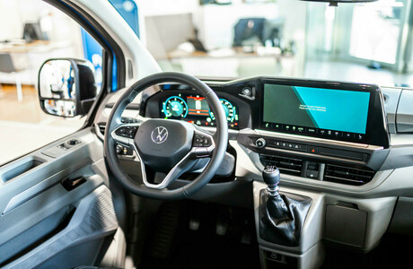 vw-caravelle-volkswagen-motorji-cena-cenik-kombi-potniski-porsche-inter-auto-sloven_8