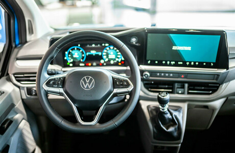 vw-caravelle-volkswagen-motorji-cena-cenik-kombi-potniski-porsche-inter-auto-sloven_9