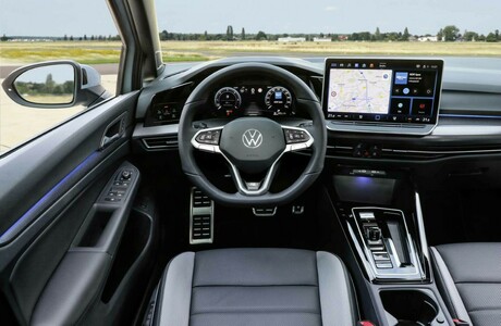 vw-golf-8-variant-2024-porsche-inter-auto-6