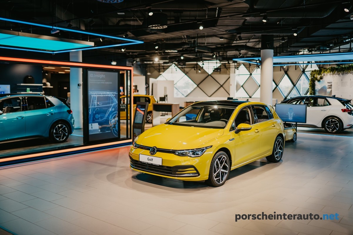 VW ID. Hub - Volkswagen Golf 8