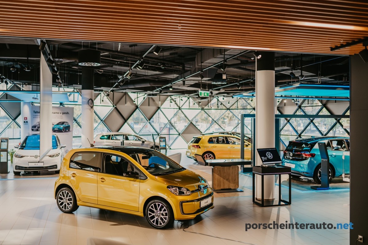 VW ID. Hub - Volkswagen center (Aleja Šiška, Ljubljana)