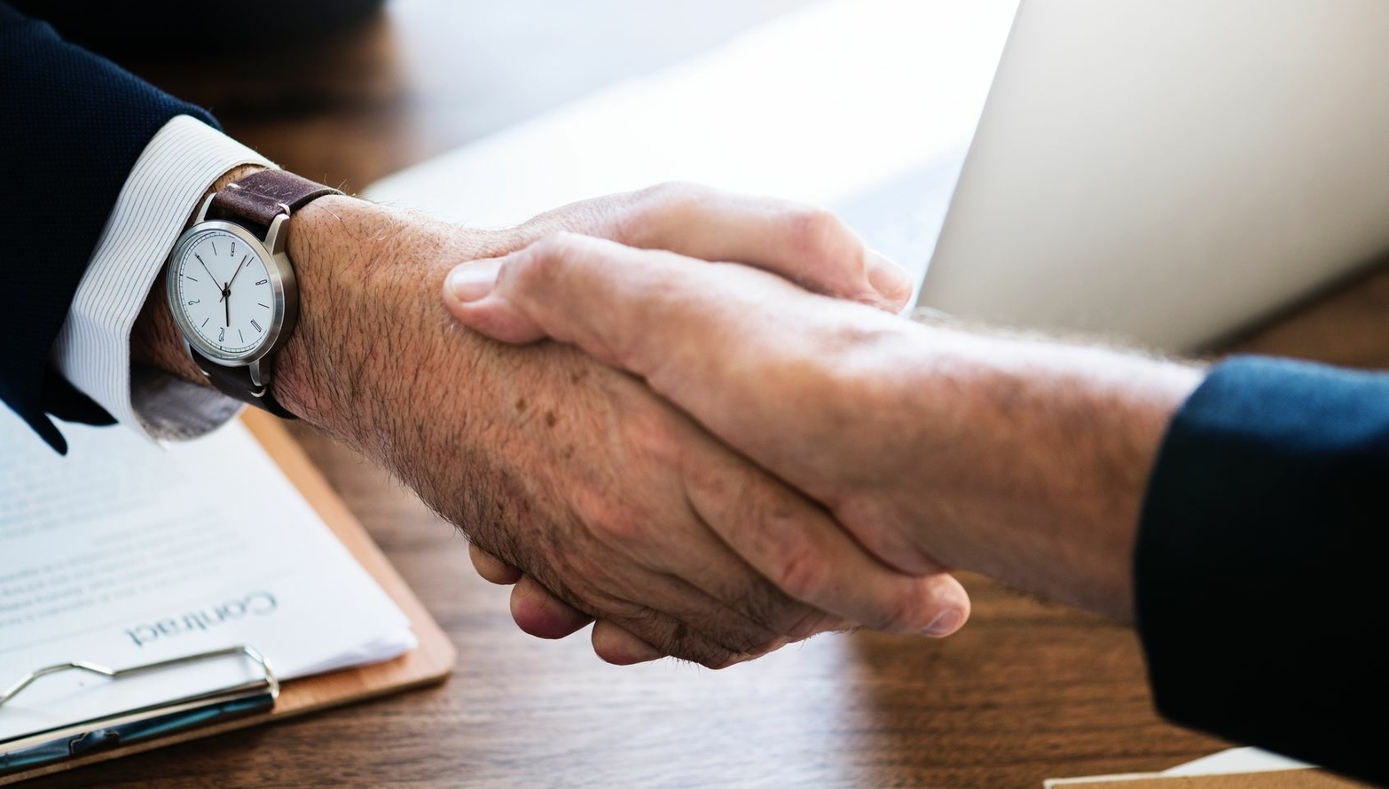 Ali se odločiti za nakup vozila preko finančnega lizinga?