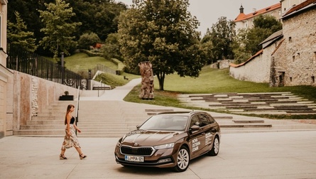 TEST: Škoda Octavia Combi Style 2.0 TDI DSG (110 kW, 150 KM) – prostoren karavan za družino!