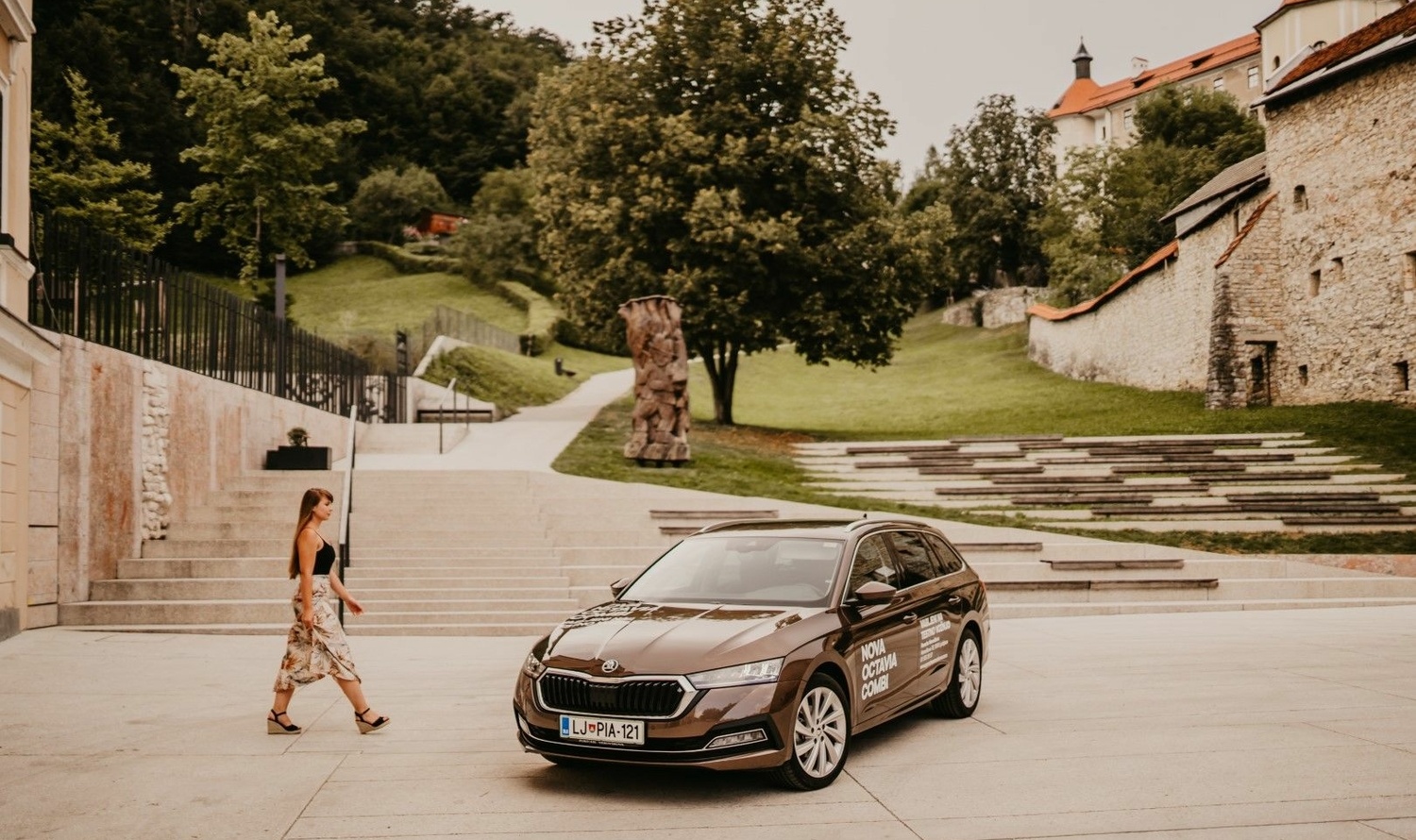 TEST: Škoda Octavia Combi Style 2.0 TDI DSG (110 kW, 150 KM) – prostoren karavan za družino!