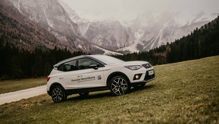 TEST: SEAT Arona FR 1.0 TSI: očarala me je že po prvem kilometru!
