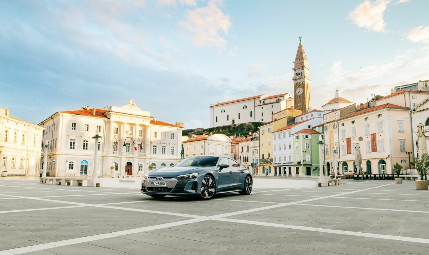 Audi e-tron GT 2023 - popolna športnost