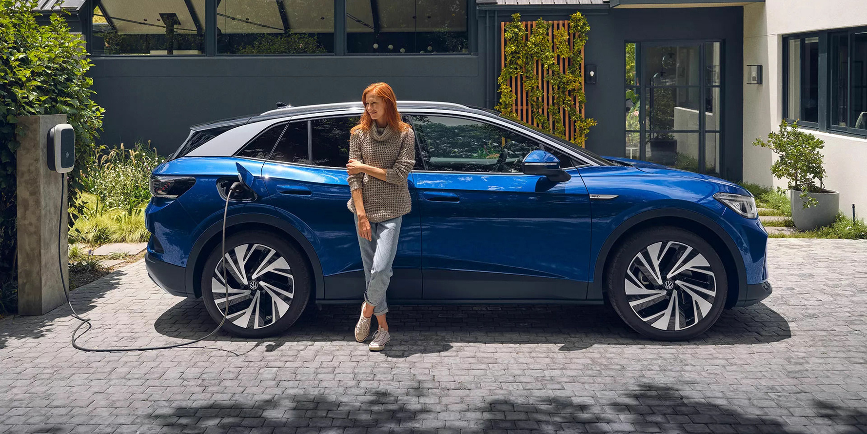 Polnjenje električnega avta doma