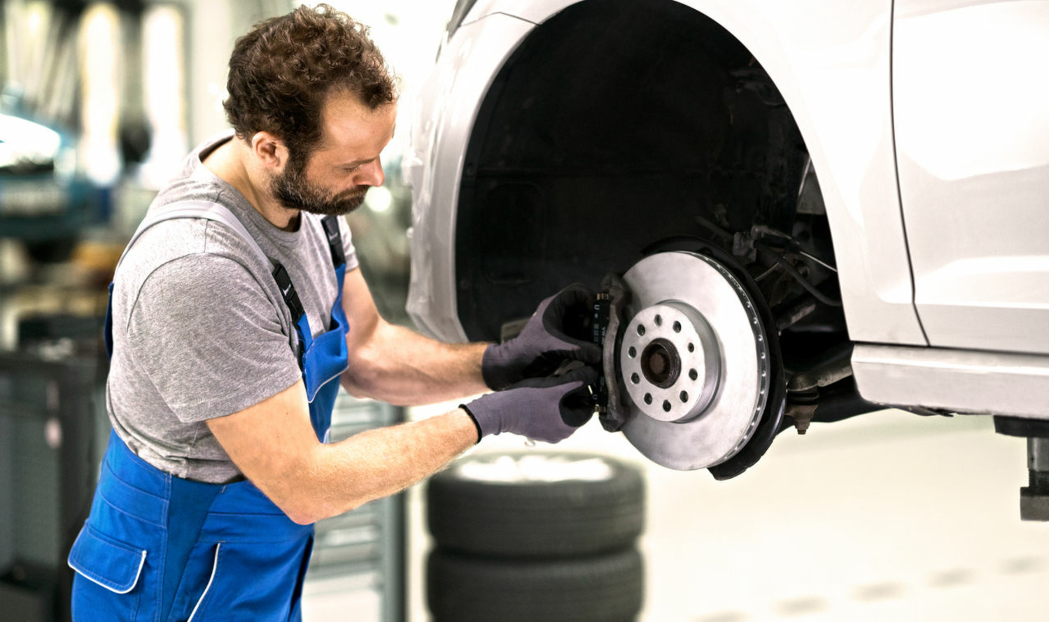 Menjava zavornih ploščic in diskov