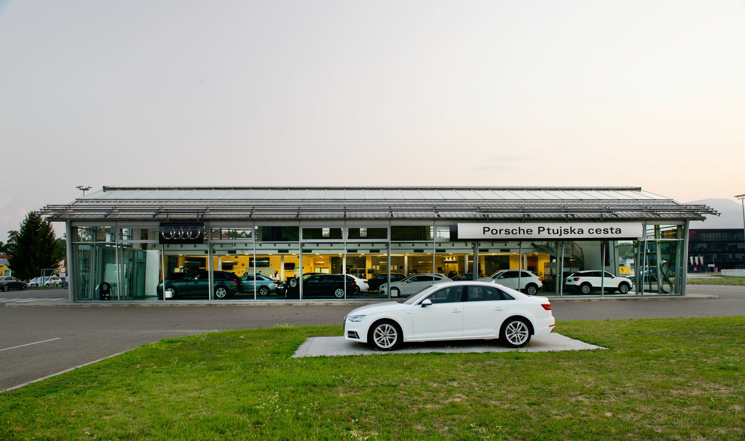 AUDI PORSCHE PTUJSKA CESTA