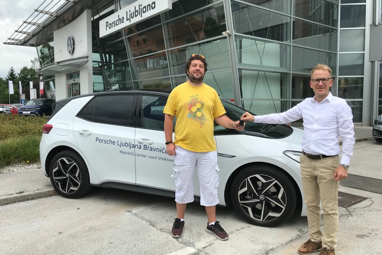 Gradimo medsebojno zaupanje s partnerskimi podjetji!