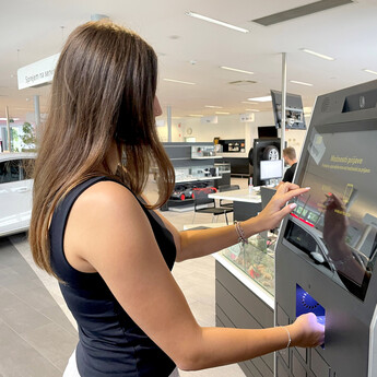 PIA FASTLANE: novo pri Porsche Verovškova